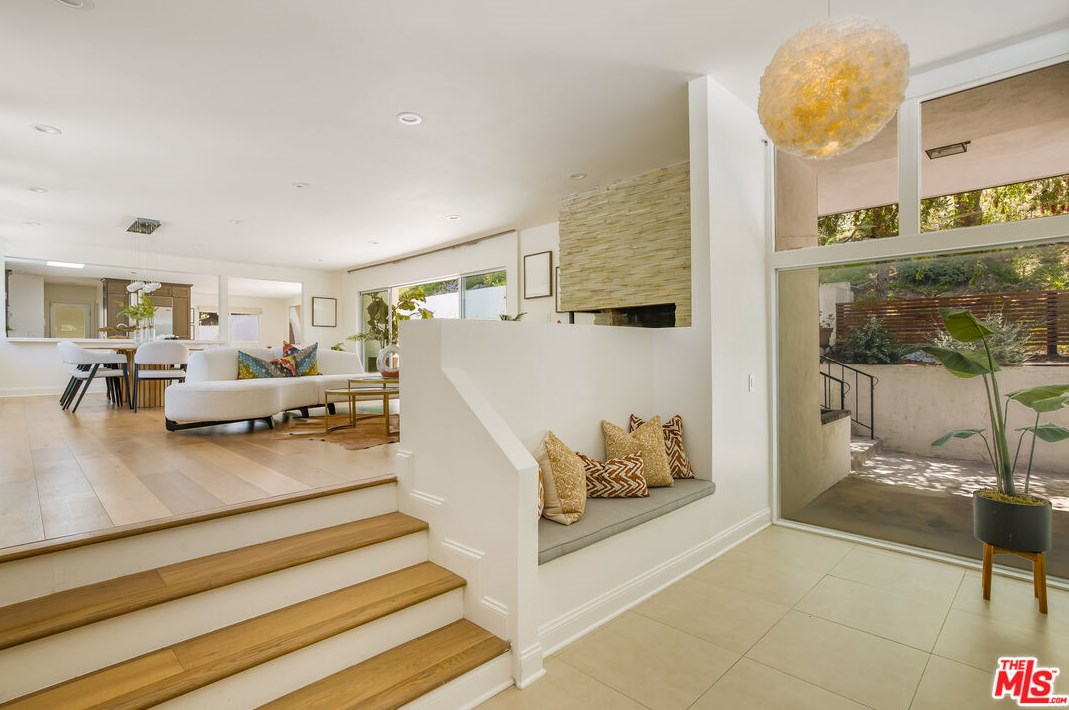 15418 Hamner Dr, Los Angeles CA  90077-1803 exterior