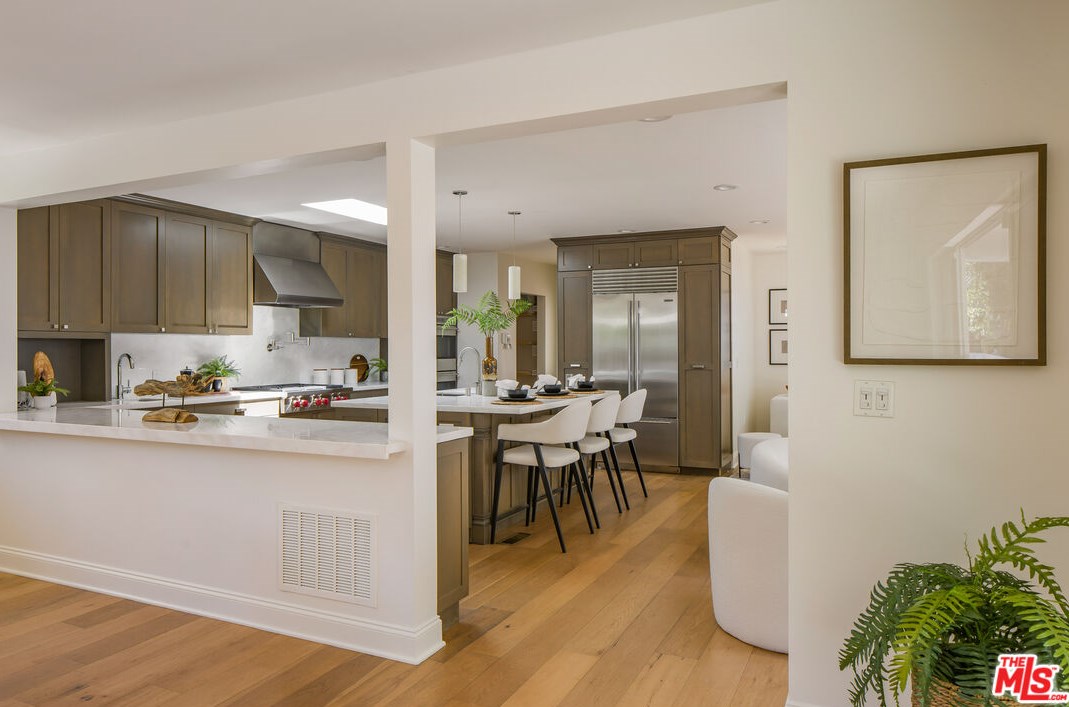 15418 Hamner Dr, Los Angeles CA  90077-1803 exterior
