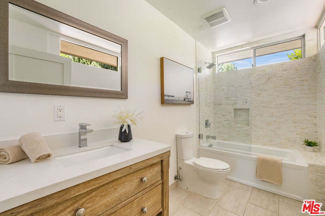 15418 Hamner Dr, Los Angeles CA  90077-1803 exterior