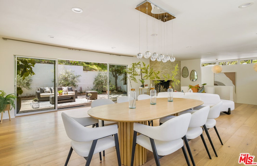 15418 Hamner Dr, Los Angeles CA  90077-1803 exterior