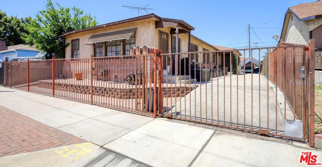 4013 Weik Ave, Bell, CA 90201
