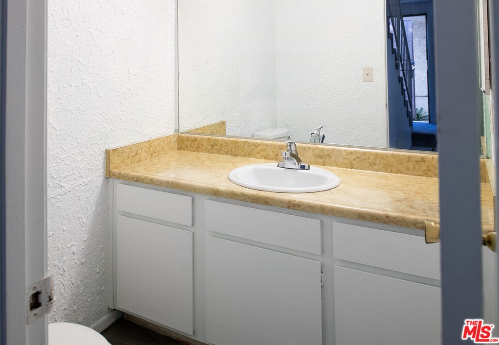 3113 Atlantic Ave, Long Beach CA  90807-5066 exterior