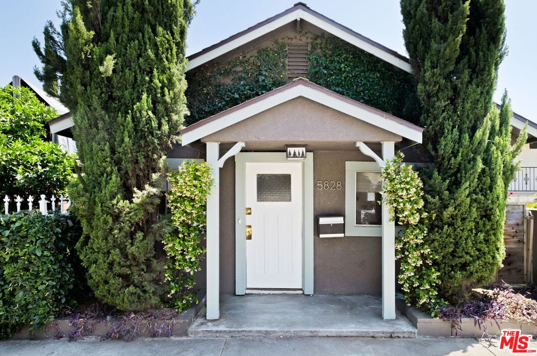 5828 Meridian St, Los Angeles, CA 90042-2627