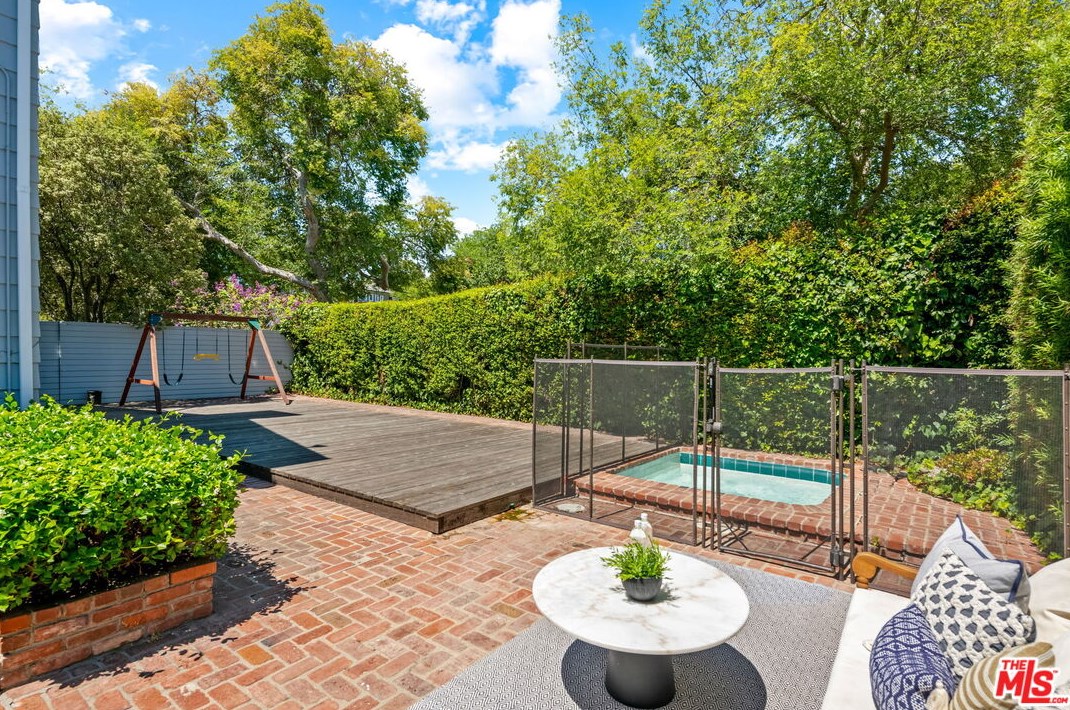 740 Thayer Ave, Los Angeles CA  90024-3332 exterior