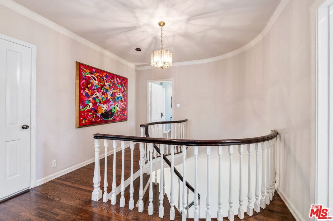 740 Thayer Ave, Los Angeles CA  90024-3332 exterior