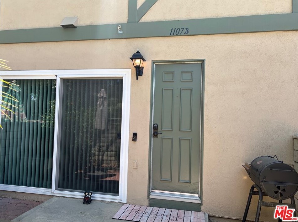 1107 W Francis St #b, Ontario, CA 91762