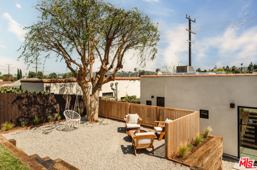 6017 Meridian St, Los Angeles CA  90042-2751 exterior