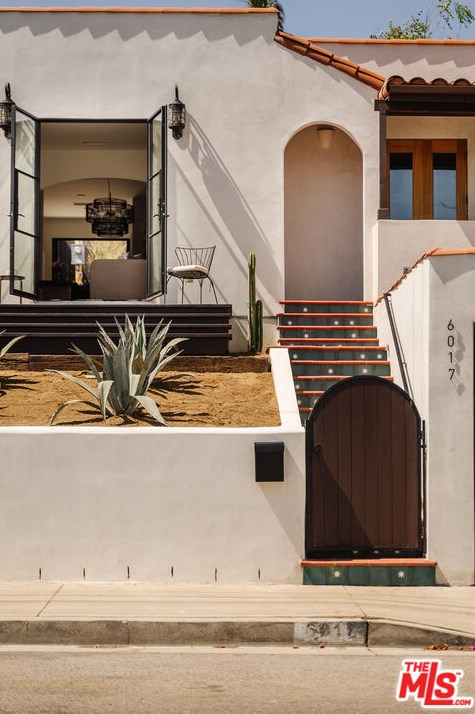 6017 Meridian St, Los Angeles CA  90042-2751 exterior