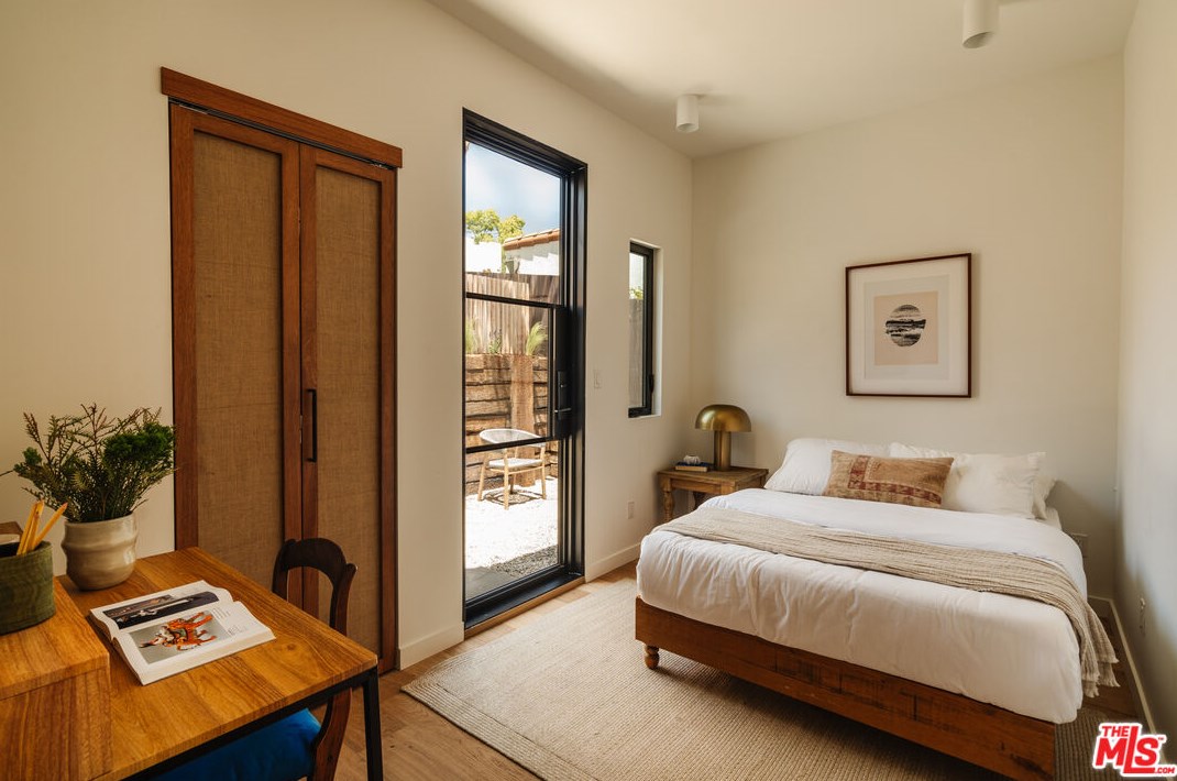 6017 Meridian St, Los Angeles CA  90042-2751 exterior