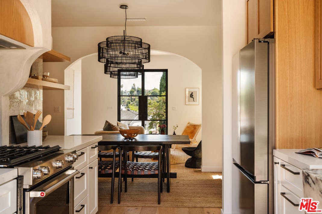 6017 Meridian St, Los Angeles CA  90042-2751 exterior
