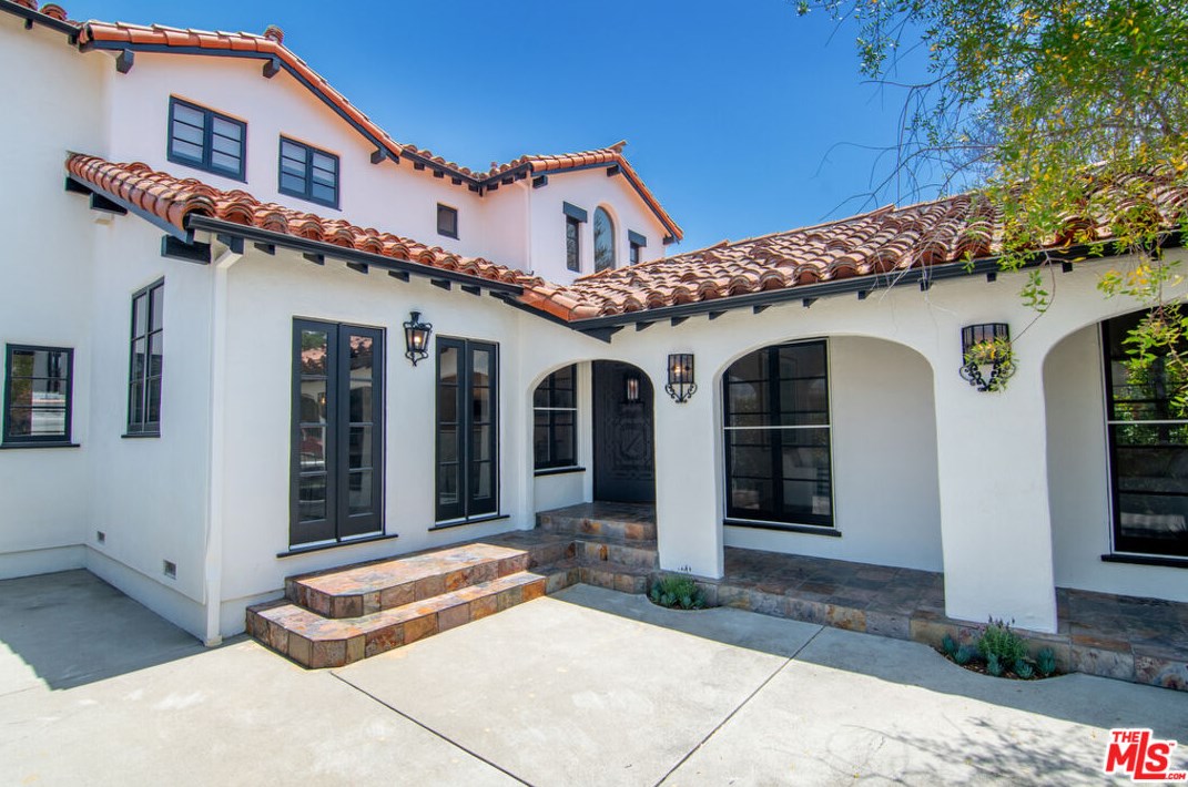 232 S Clark Dr, Beverly Hills, CA 90211