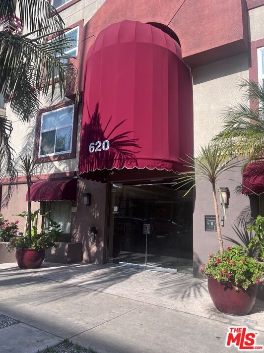 620 S Gramercy Pl #339, Los Angeles, CA 90005