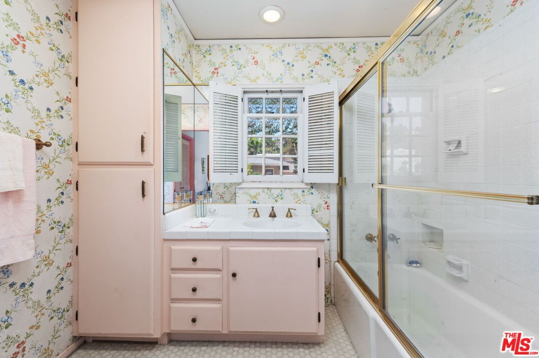 1101 Casiano Rd, Los Angeles CA  90077-1522 exterior