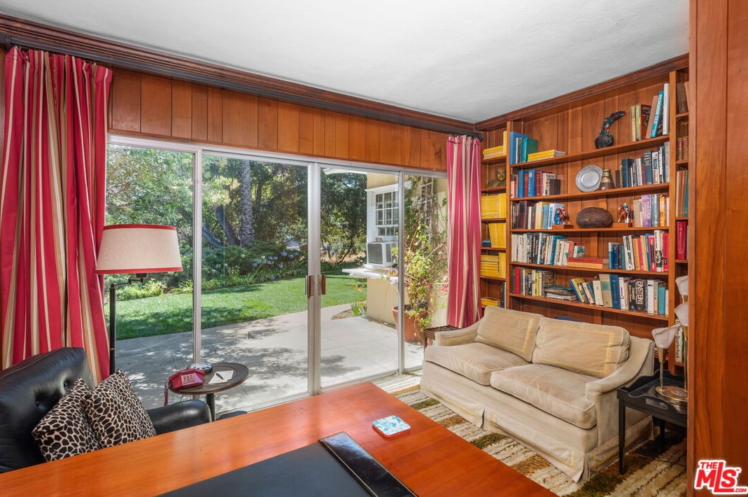 1101 Casiano Rd, Los Angeles CA  90077-1522 exterior