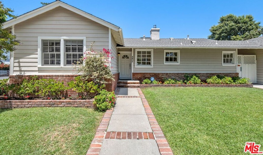 4802 Lemona Ave, Van Nuys CA  91403-2010 exterior