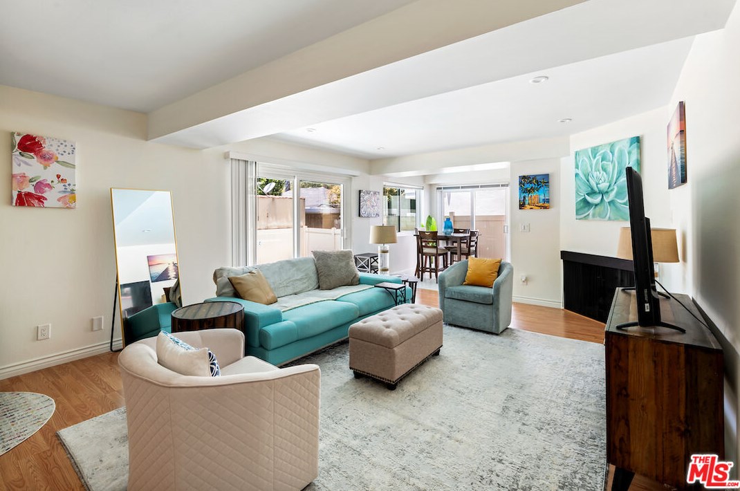 1021 Crescent Heights Blvd, Los Angeles, CA 90035-2632