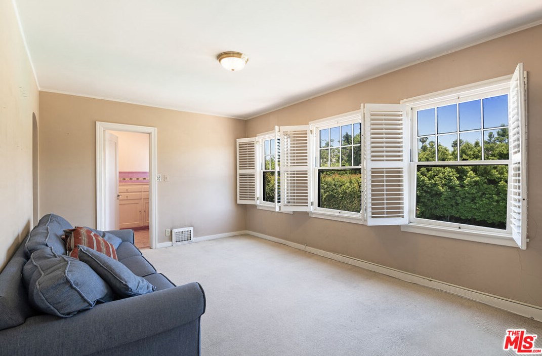 426 Highland Ave, Los Angeles CA  90036-3531 exterior