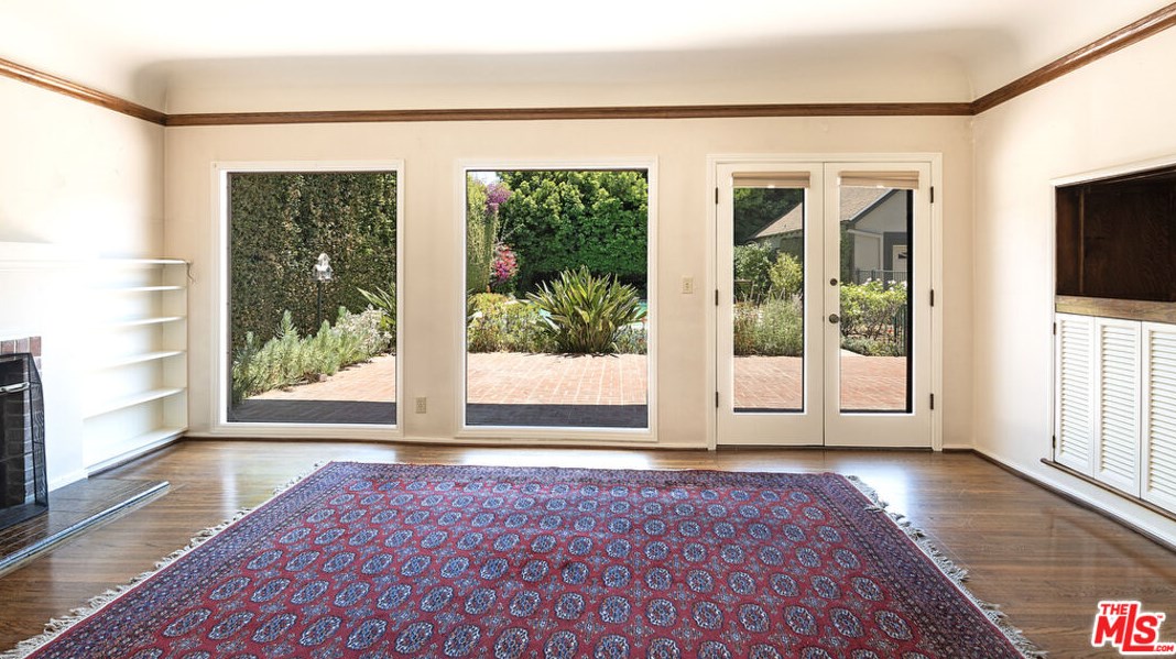 426 Highland Ave, Los Angeles CA  90036-3531 exterior