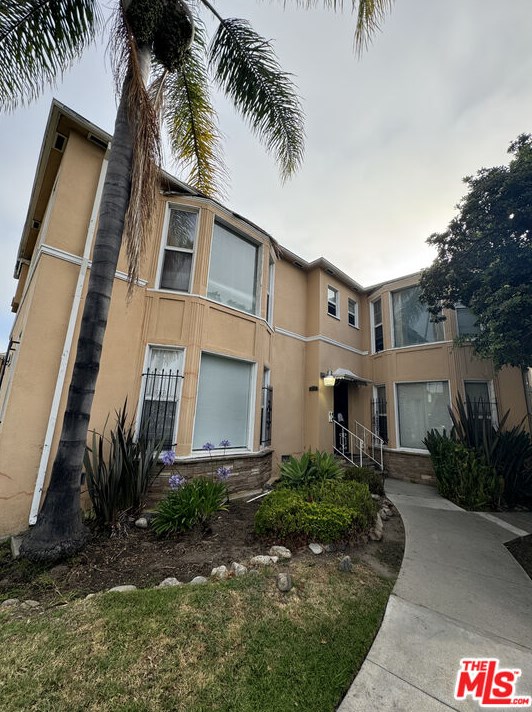 4610 Cimarron, Los Angeles CA 90047-1321 exterior