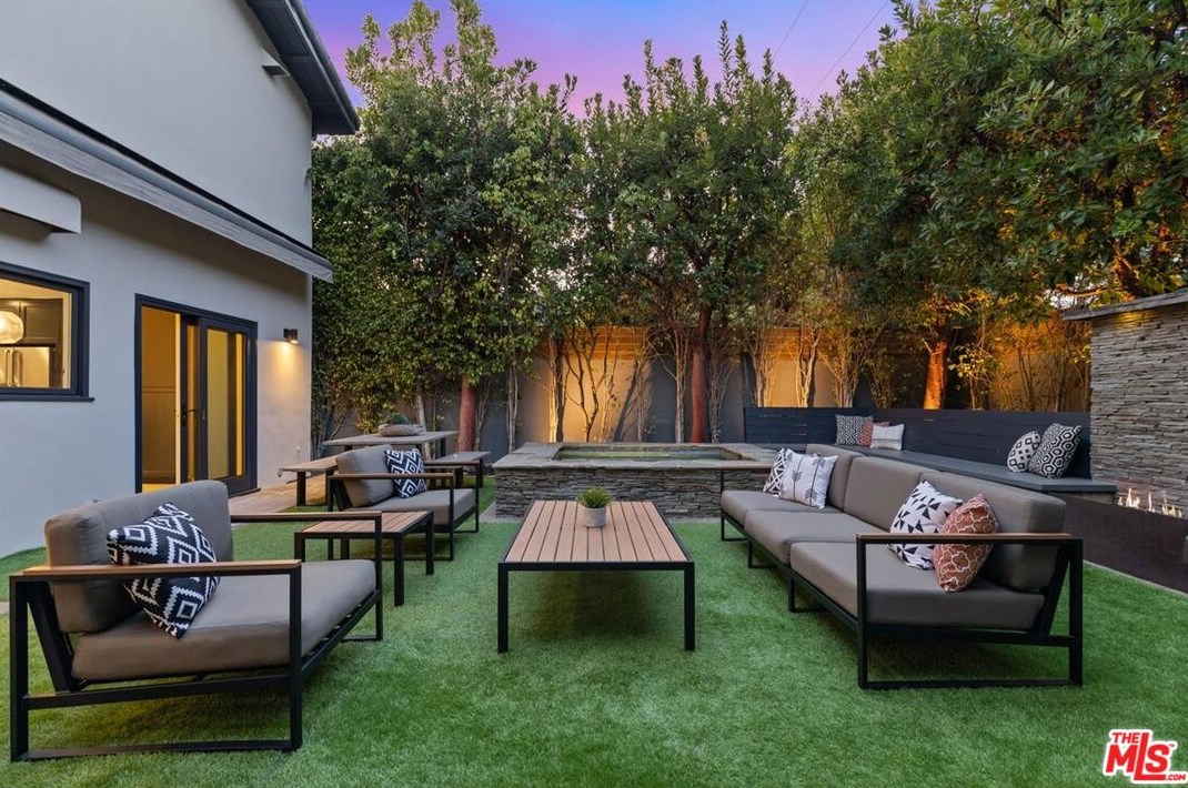 2655 31st St, Santa Monica CA  90405-3012 exterior