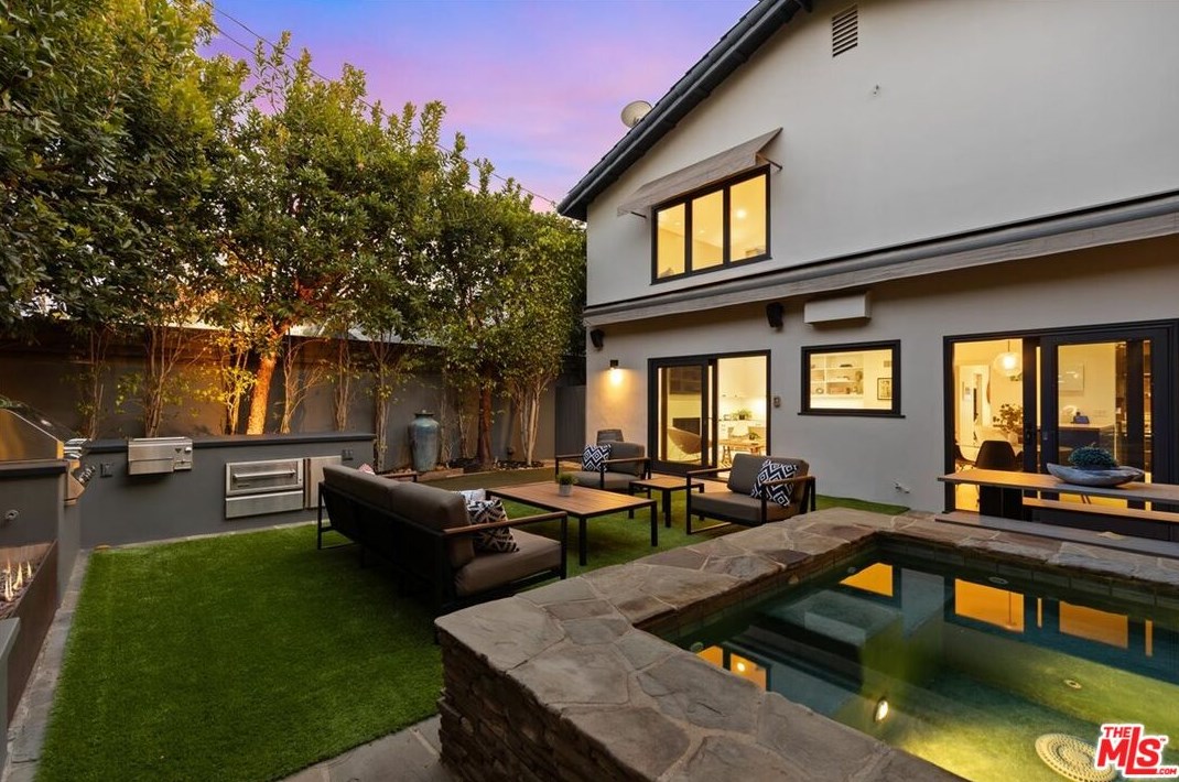 2655 31st St, Santa Monica CA  90405-3012 exterior