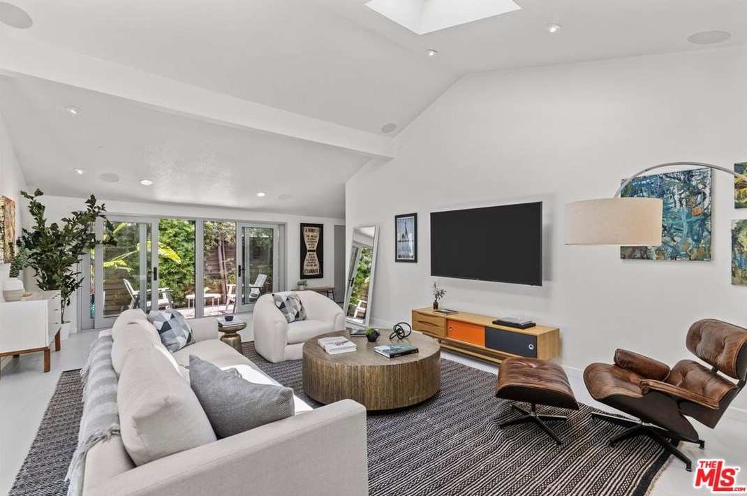 2655 31st St, Santa Monica CA  90405-3012 exterior