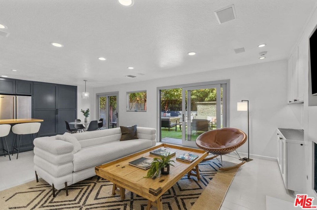 2655 31st St, Santa Monica CA  90405-3012 exterior