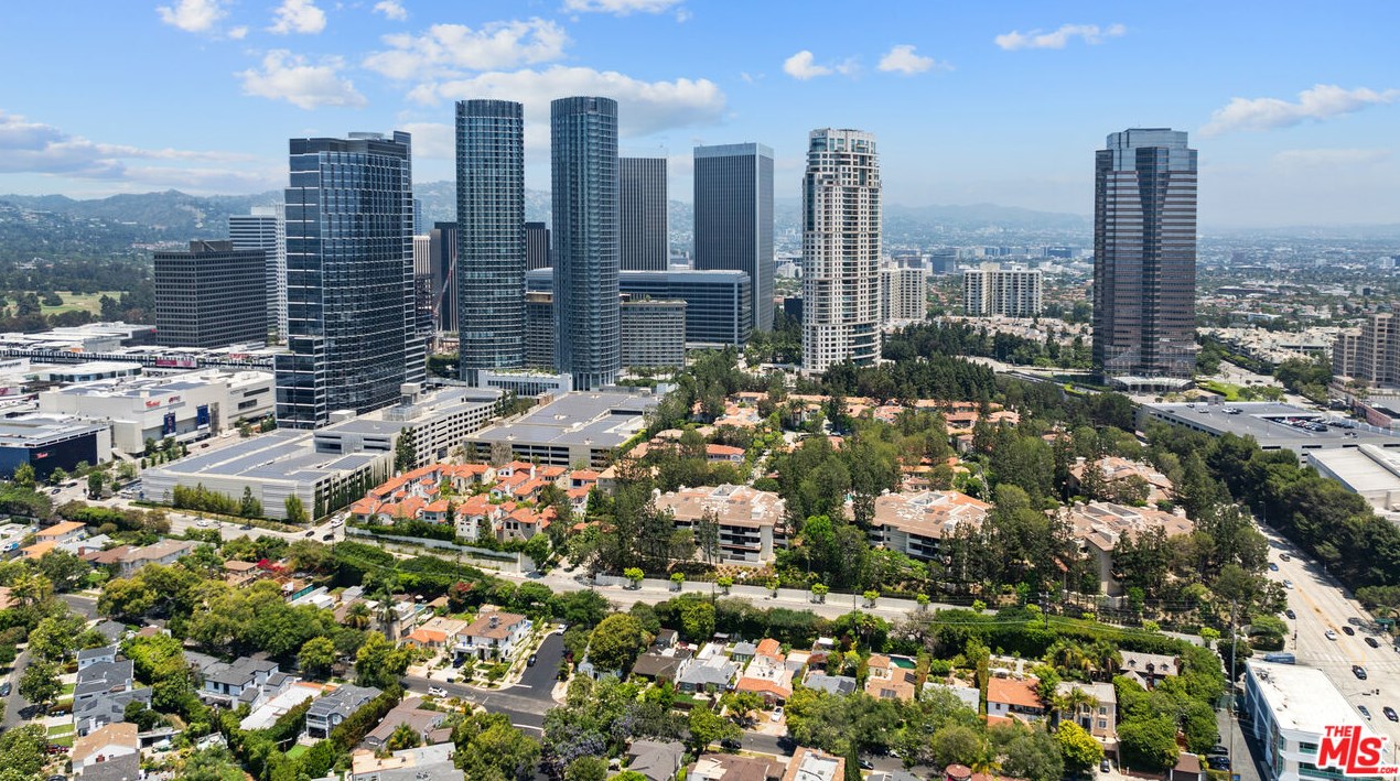 2107 Fox Hills Dr, Los Angeles CA  90025-6004 exterior