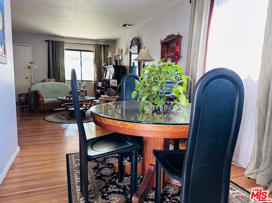8179 Cantaloupe Ave, Van Nuys, CA 91402-5410
