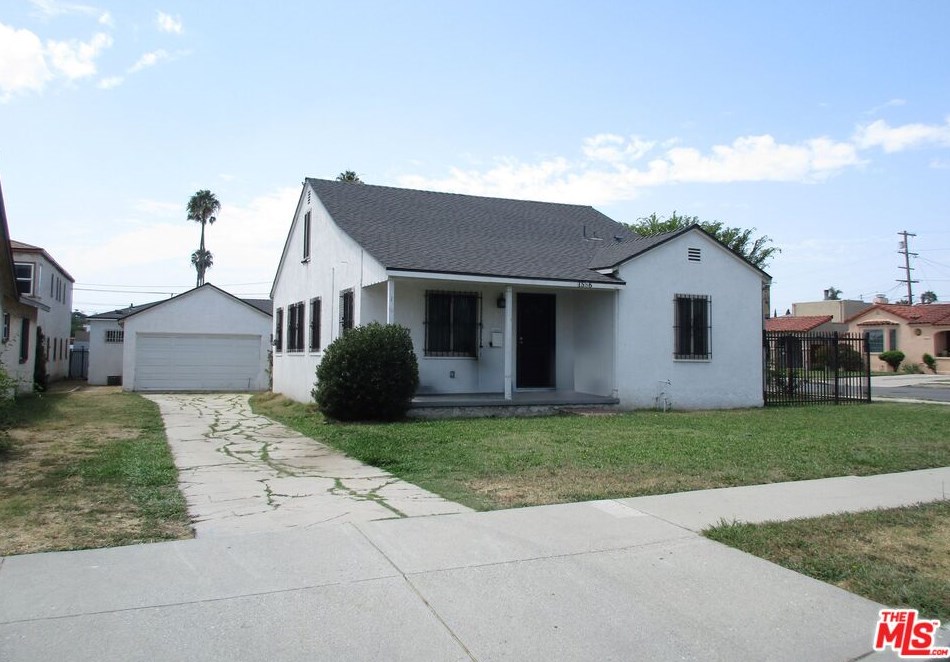 1556 103rd St, Los Angeles, CA 90002-3307