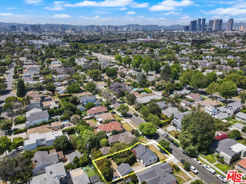 2739 Midvale Ave, Los Angeles CA  90064-4215 exterior