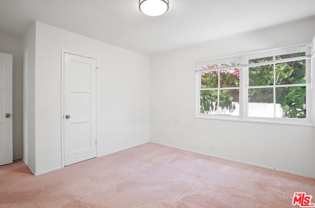 2739 Midvale Ave, Los Angeles CA  90064-4215 exterior