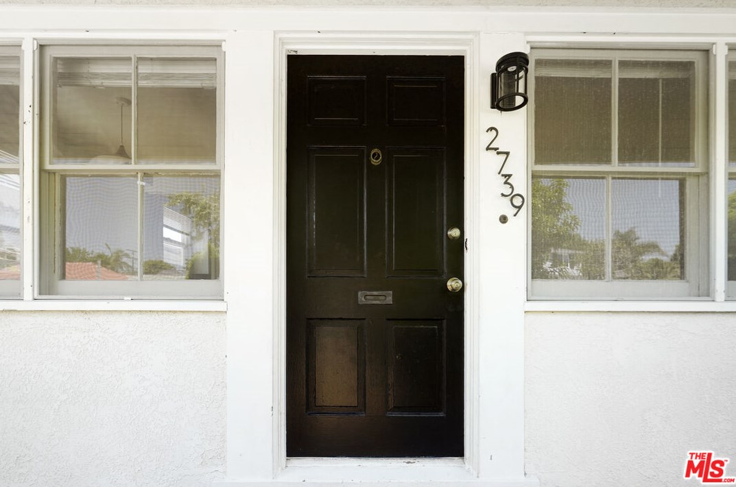 2739 Midvale Ave, Los Angeles CA  90064-4215 exterior