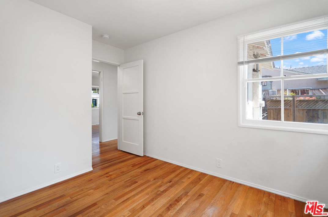 2739 Midvale Ave, Los Angeles CA  90064-4215 exterior