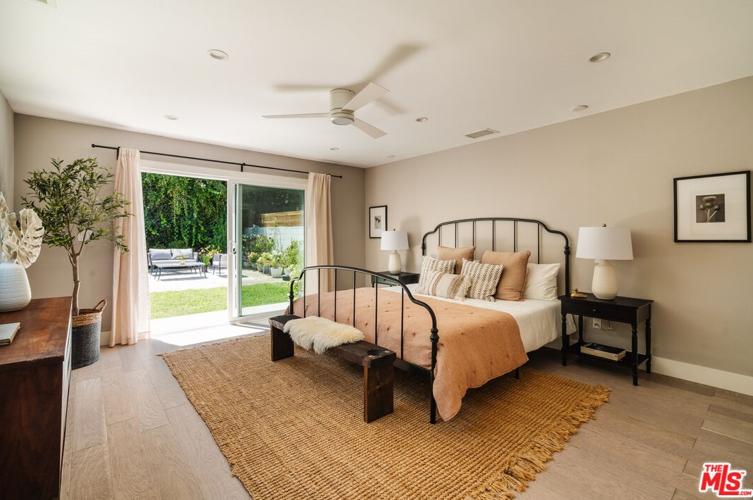 5469 8th Ave, Los Angeles CA  90043-2517 exterior