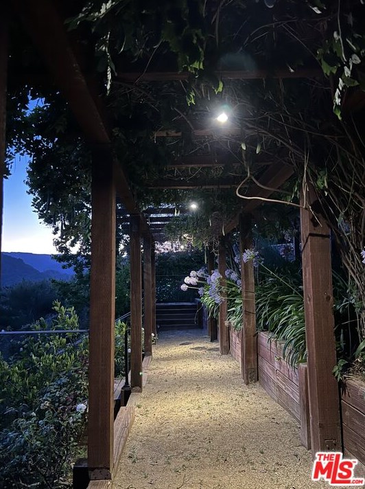 2421 La Condesa Dr, Los Angeles CA  90049-1221 exterior