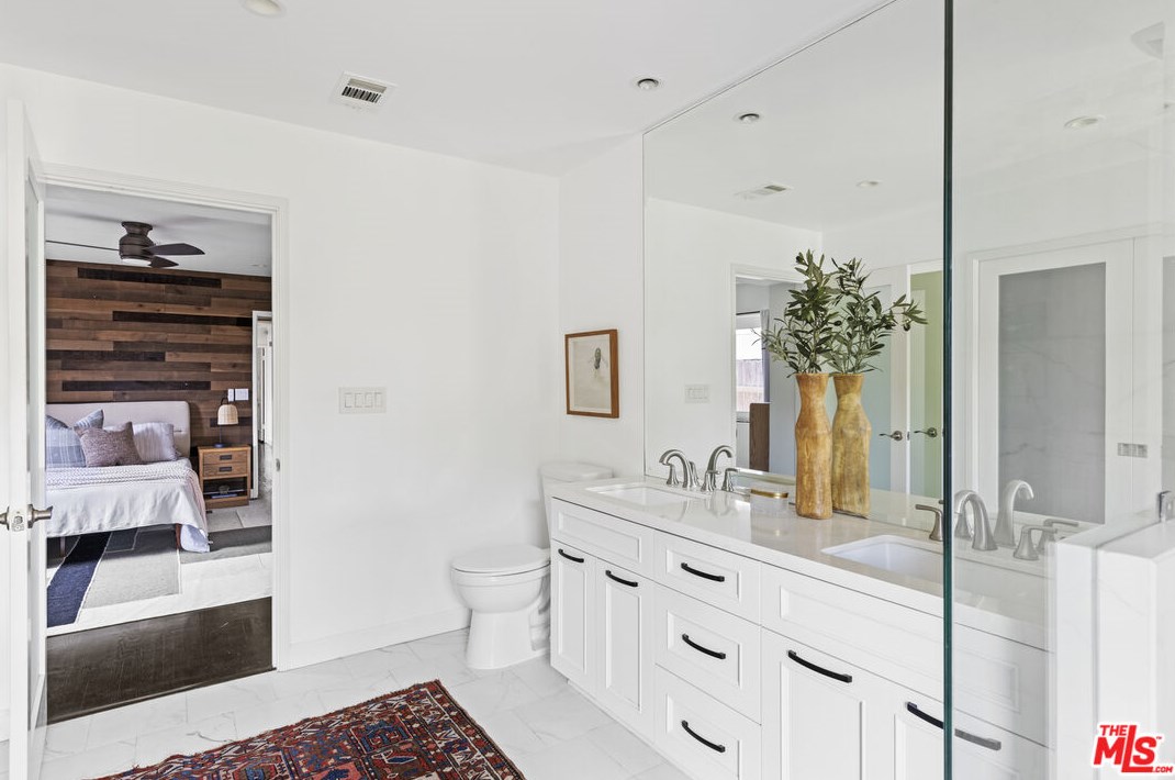 2806 Paloma St, Pasadena CA  91107-2743 exterior