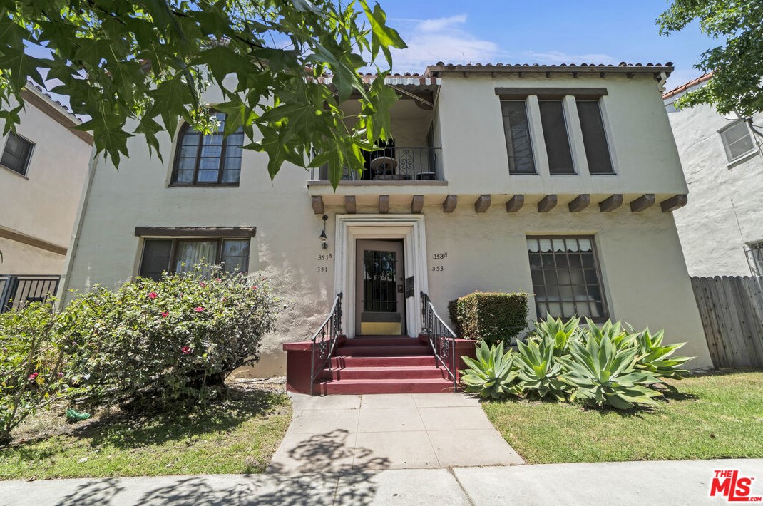 351 Orange Grove Ave, Los Angeles, CA 90036-2147
