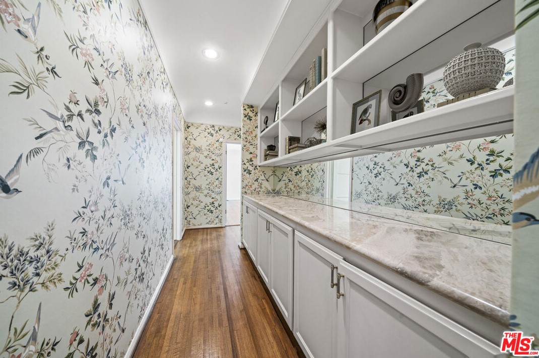 1008 Manning Ave, Los Angeles CA  90024-3221 exterior