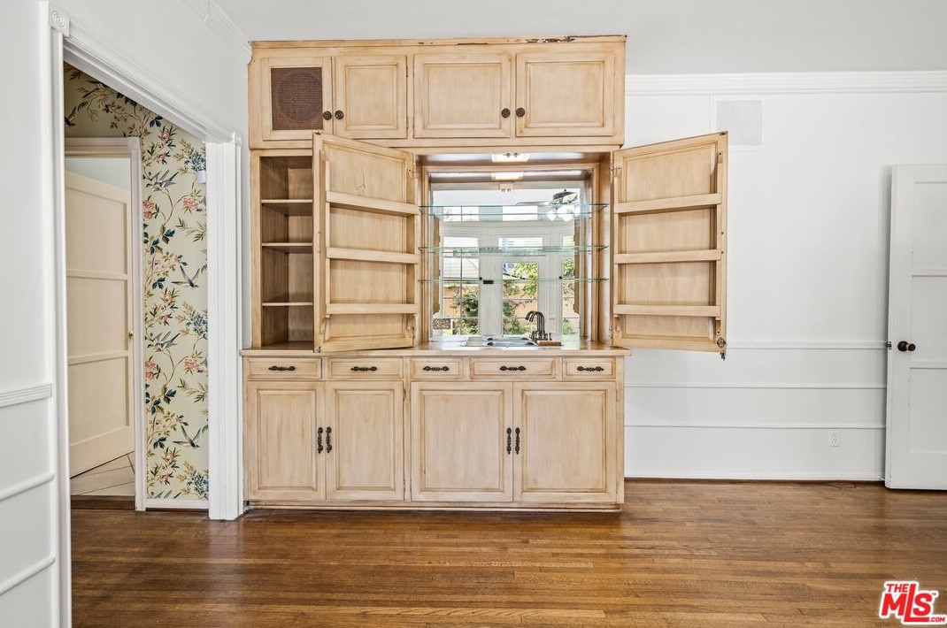 1008 Manning Ave, Los Angeles CA  90024-3221 exterior