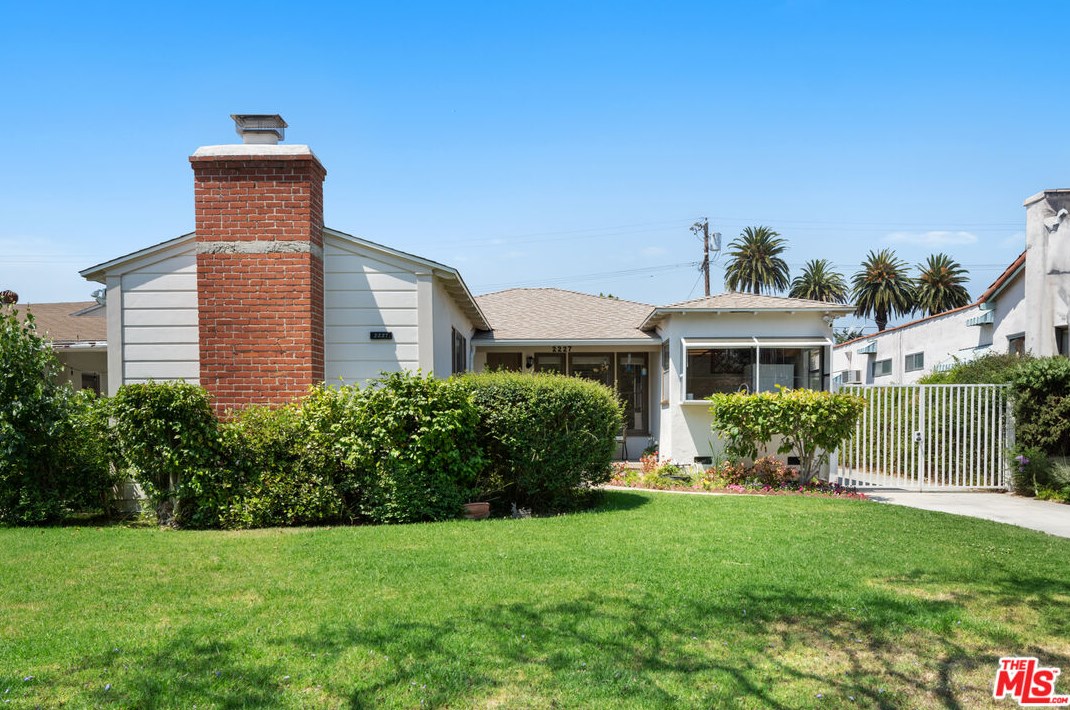 2227 Parnell Ave, Los Angeles, CA 90064-2004