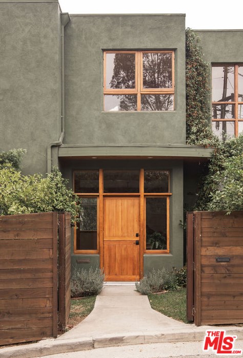 2043 Lemoyne St, Los Angeles, CA 90026-1901