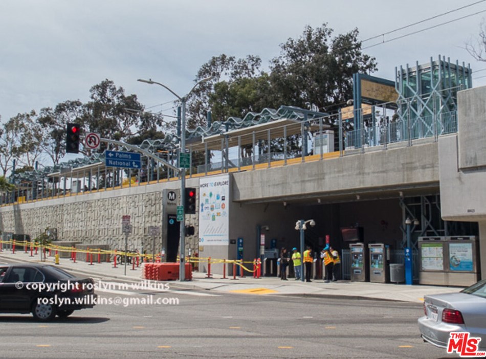 3720 Hughes Ave, Los Angeles CA  90034-7600 exterior