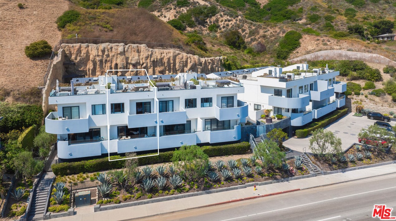 22065 Pacific Coast Hwy #2, Malibu, CA 90265
