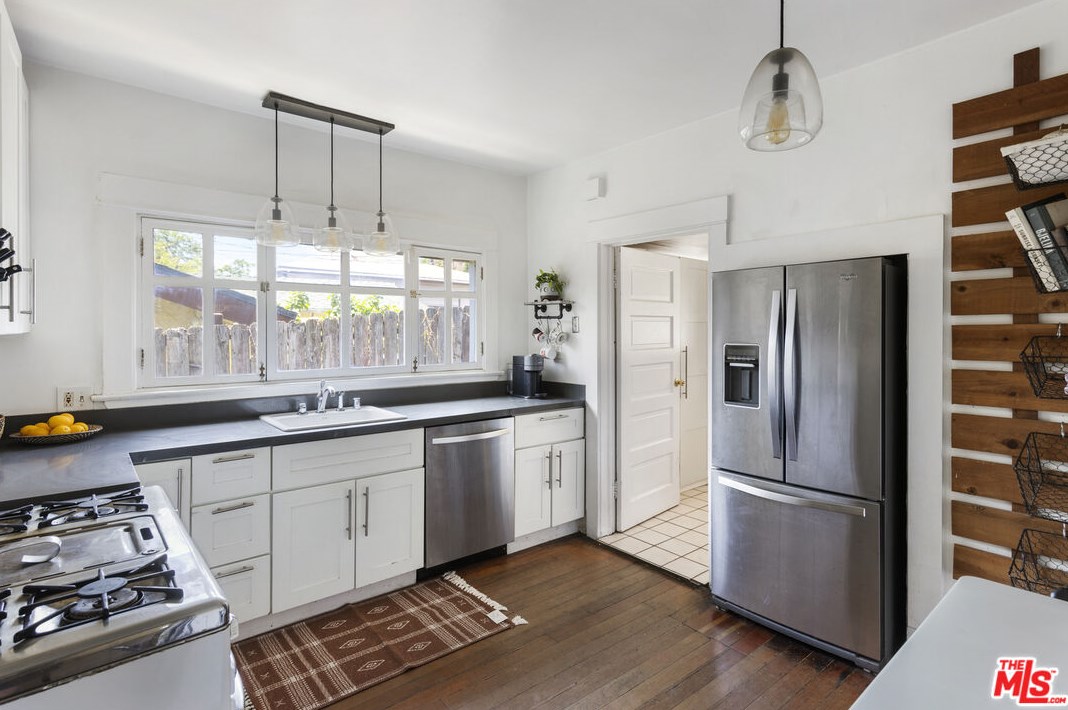 1665 Morton Ave, Los Angeles CA  90026-2611 exterior