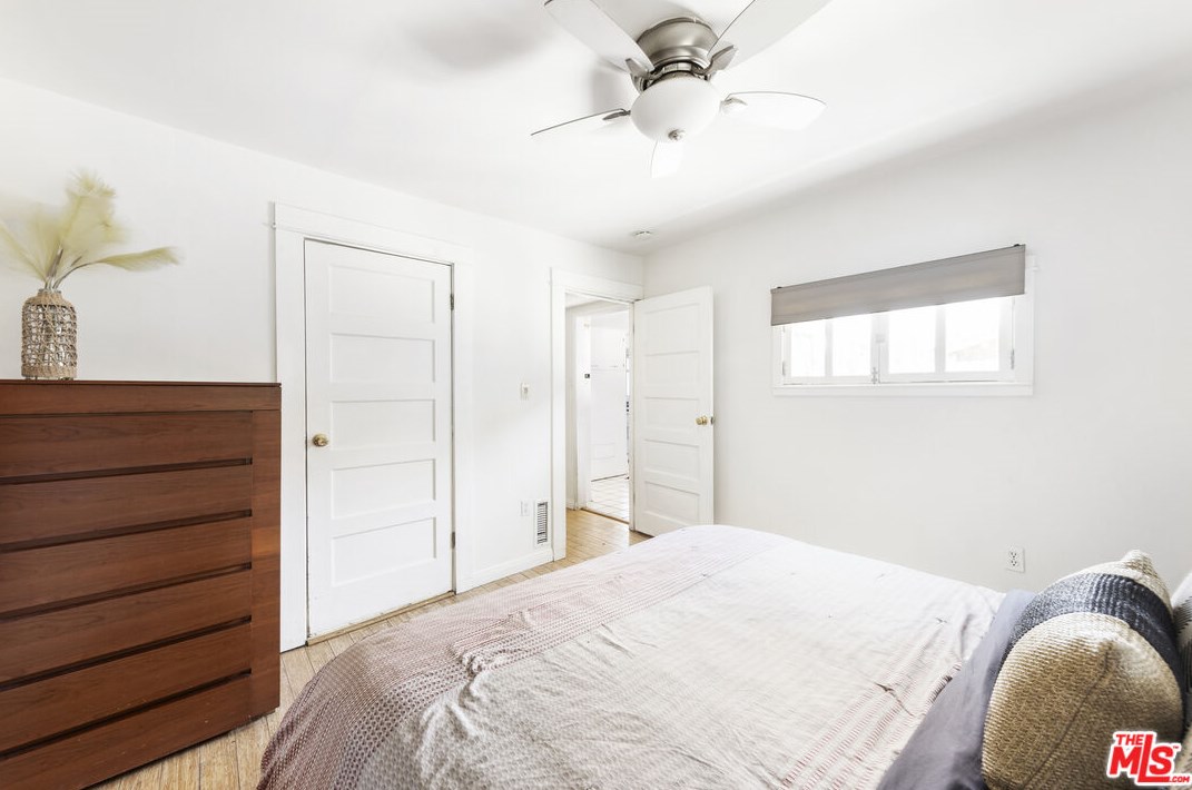 1665 Morton Ave, Los Angeles CA  90026-2611 exterior