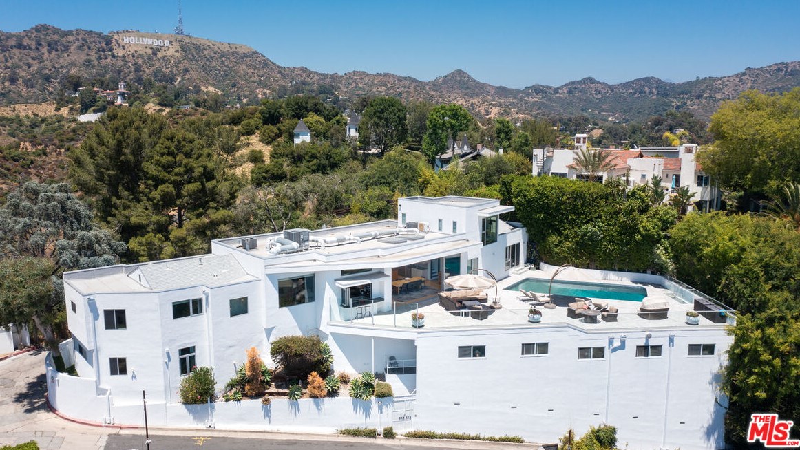 2808 Durand Dr, Los Angeles CA  90068-1920 exterior