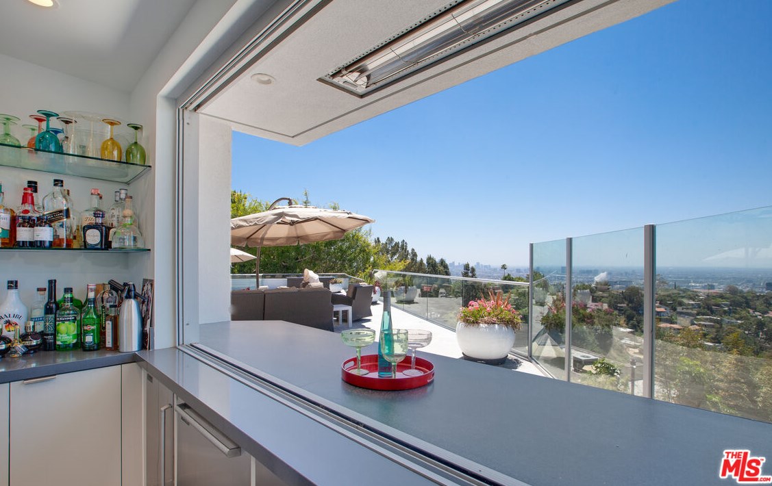 2808 Durand Dr, Los Angeles CA  90068-1920 exterior