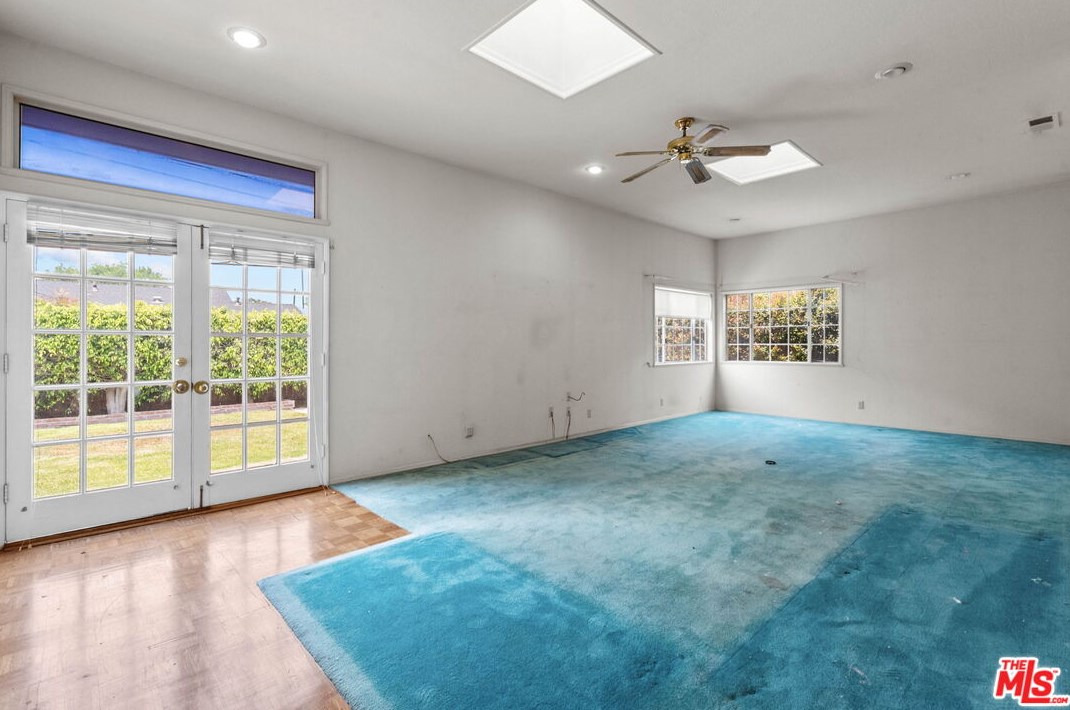 7819 Midfield Ave, Los Angeles CA  90045-3237 exterior