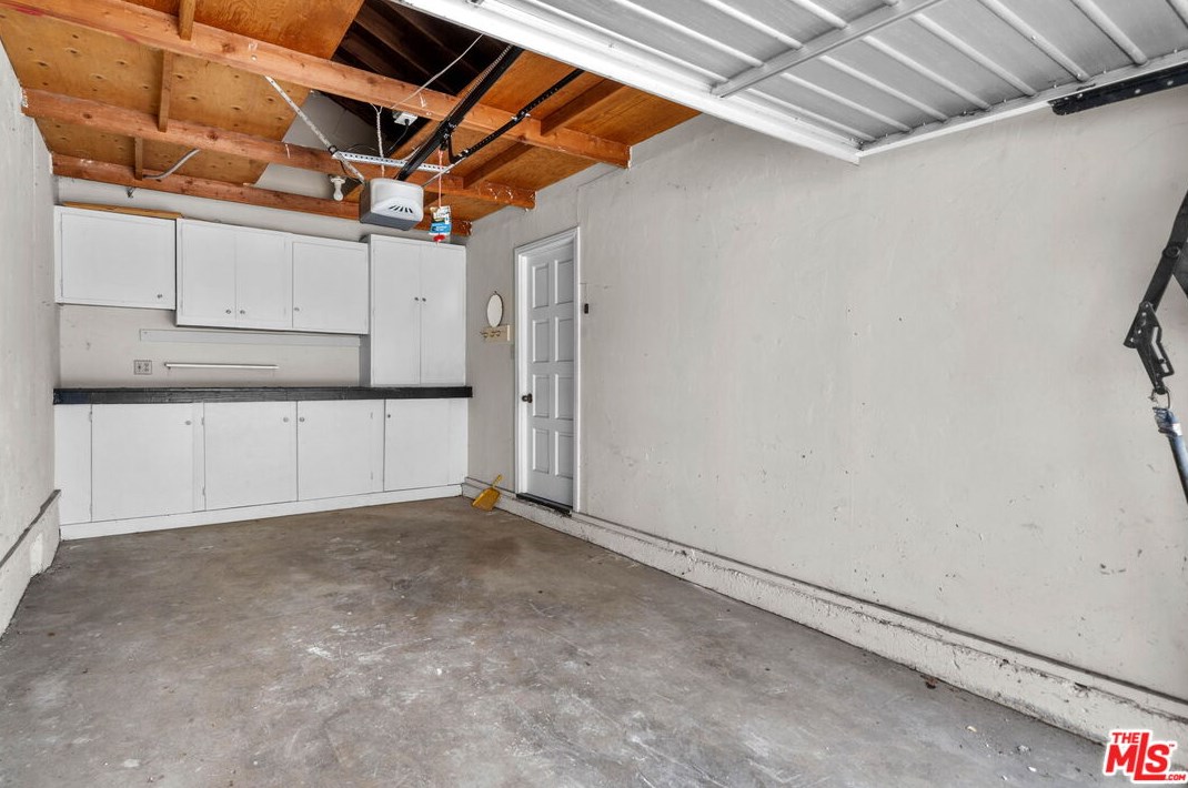 7819 Midfield Ave, Los Angeles CA  90045-3237 exterior